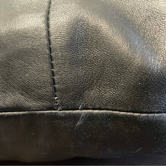 💯 Authentic Choo black leather hobo with silver studs - Picture 6 of 8
